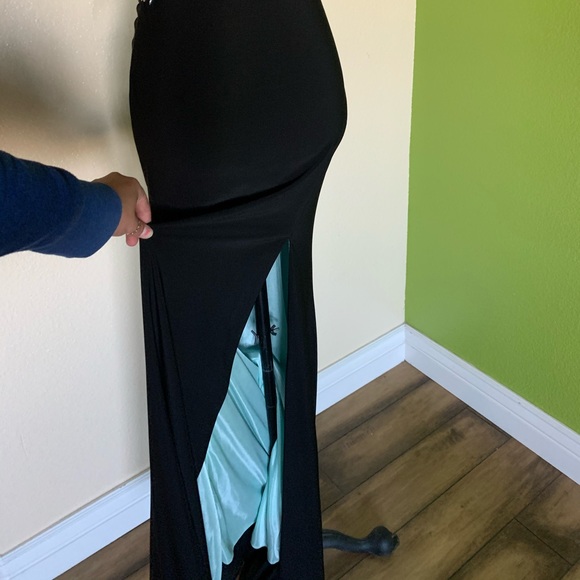 Prom dress - Picture 2 of 6